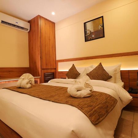 ראג'קוט Hotel Kavery מראה חיצוני תמונה