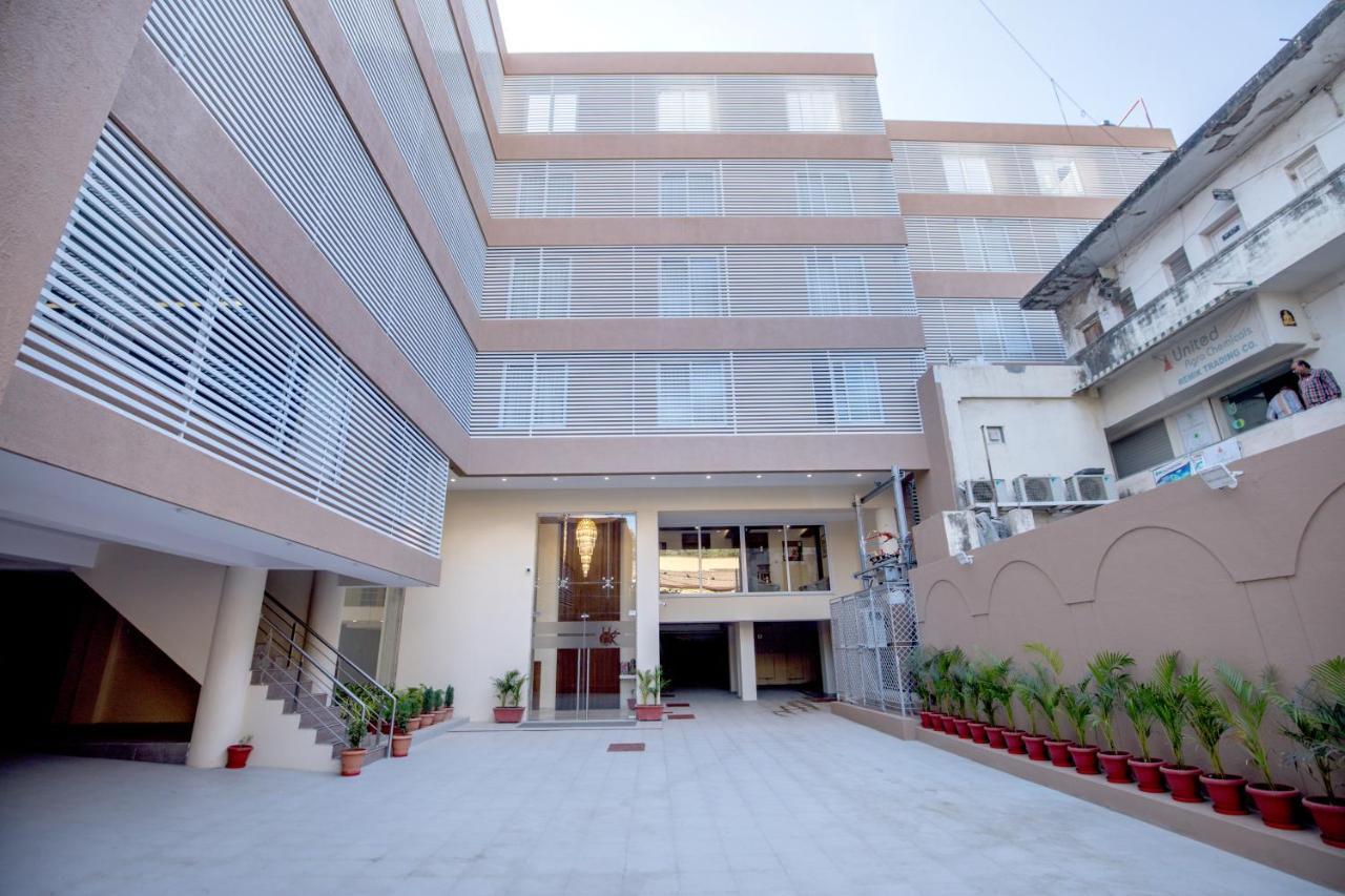 ראג'קוט Hotel Kavery מראה חיצוני תמונה