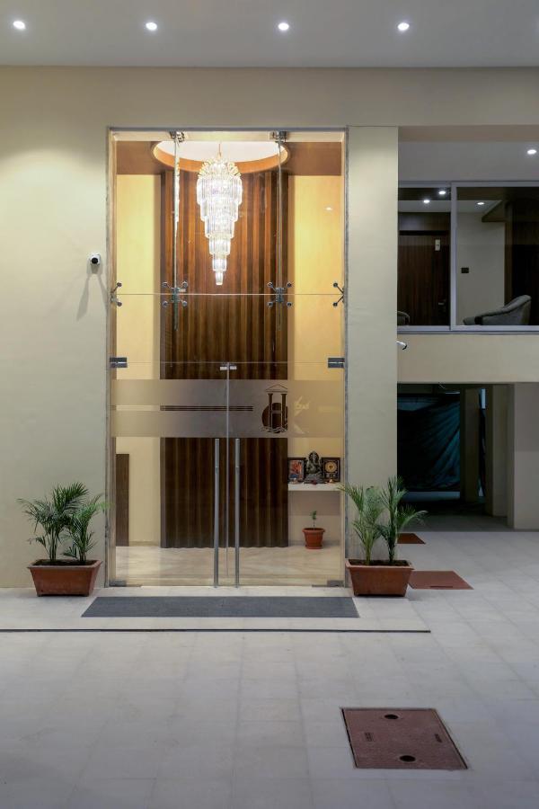 ראג'קוט Hotel Kavery מראה חיצוני תמונה