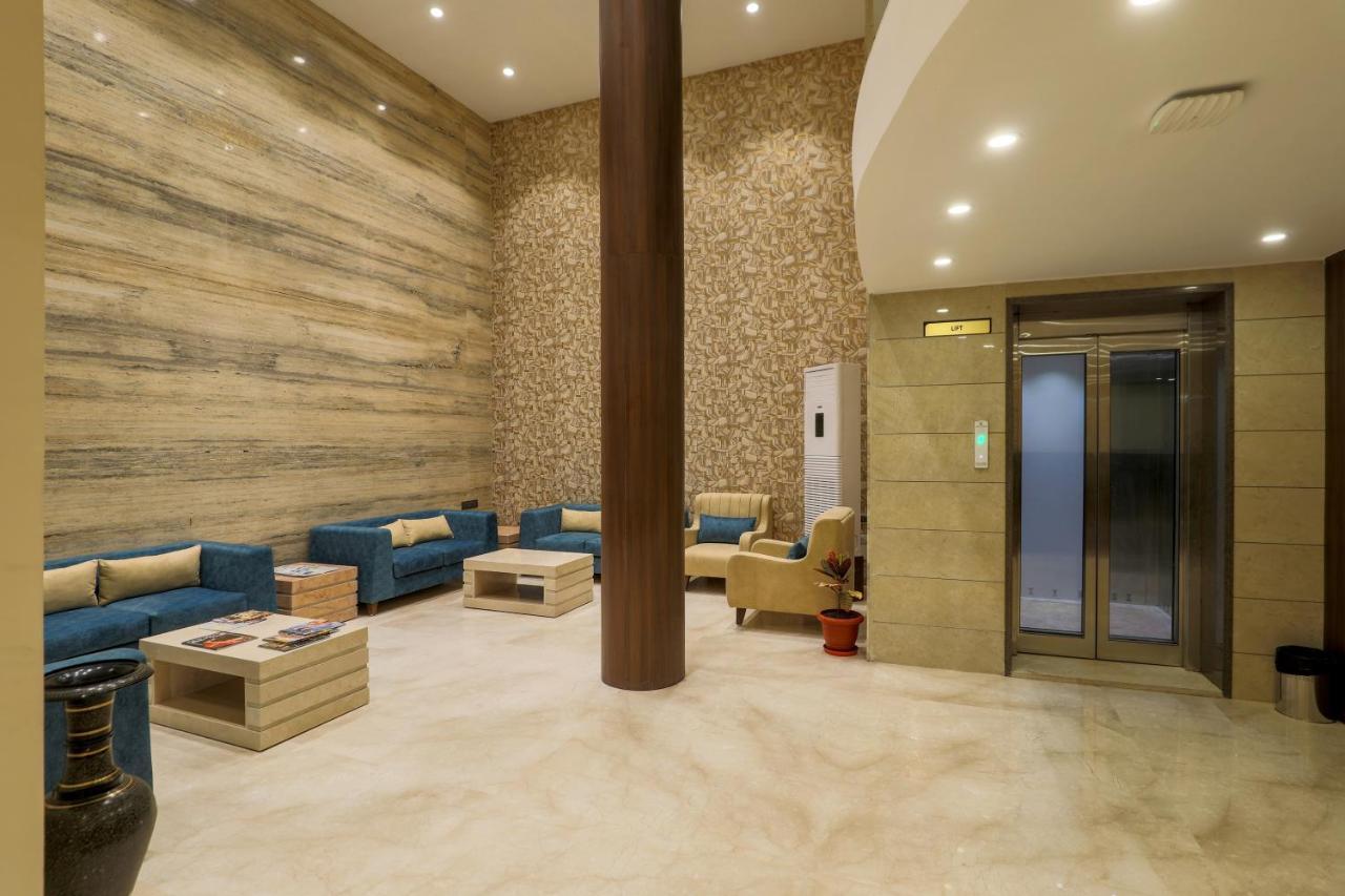 ראג'קוט Hotel Kavery מראה חיצוני תמונה