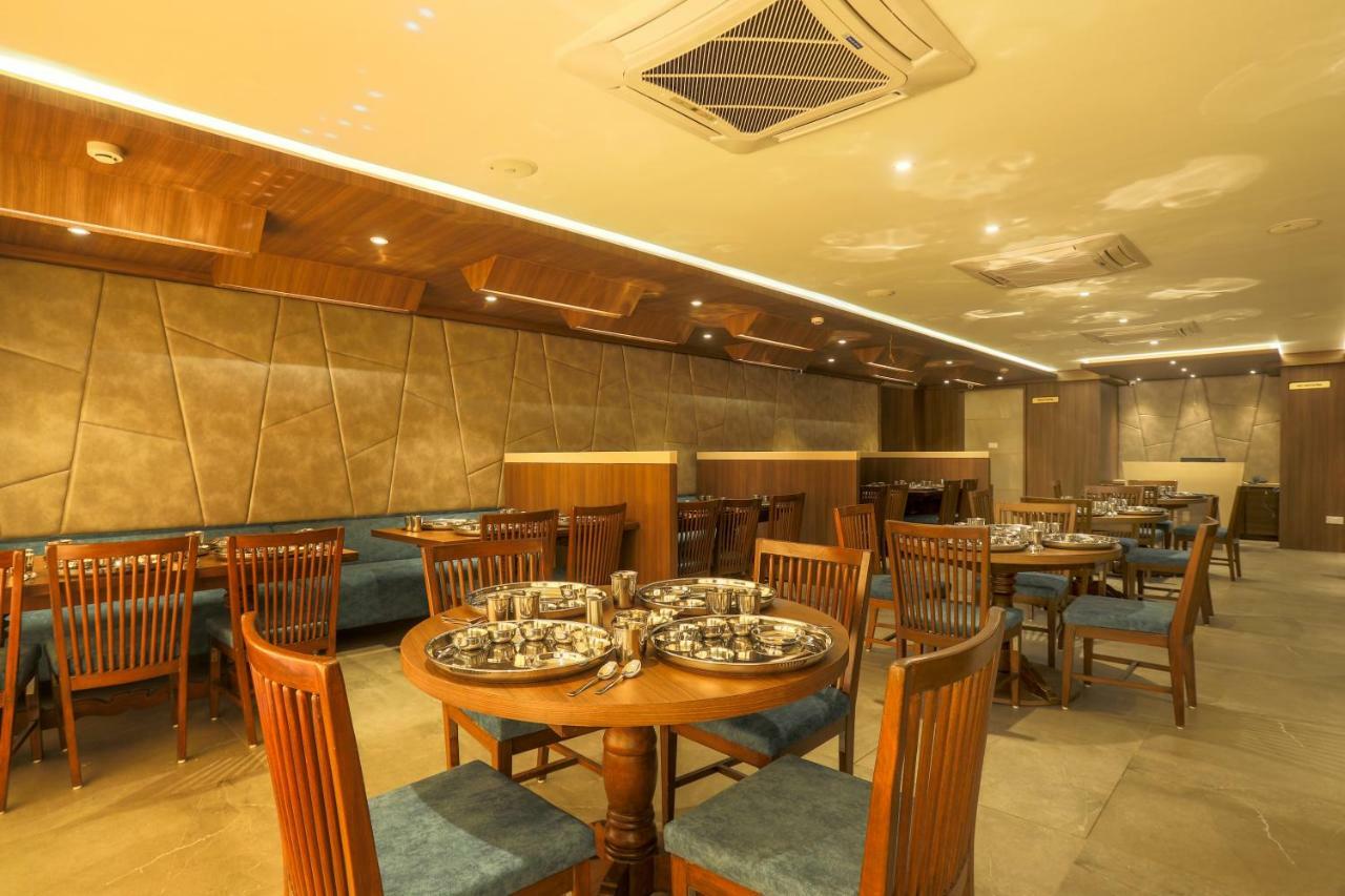 ראג'קוט Hotel Kavery מראה חיצוני תמונה