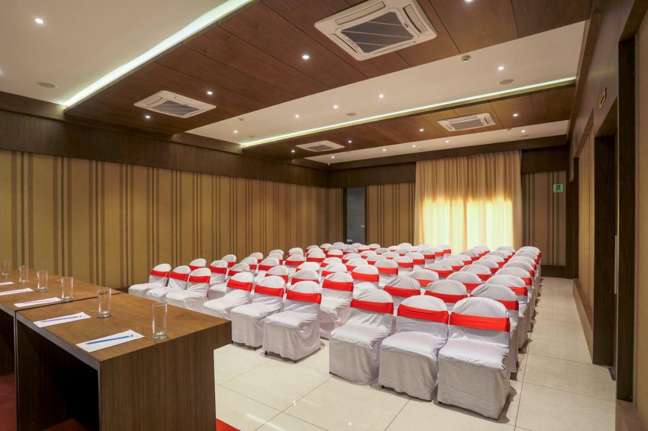 ראג'קוט Hotel Kavery מראה חיצוני תמונה