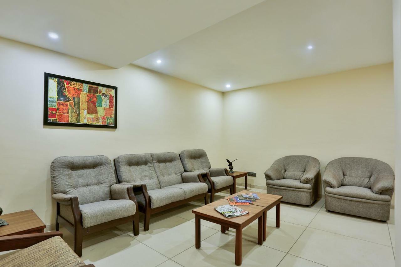 ראג'קוט Hotel Kavery מראה חיצוני תמונה