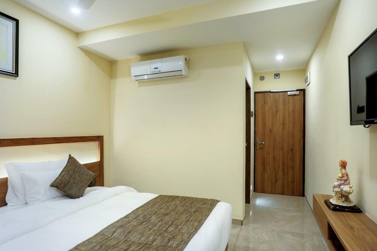 ראג'קוט Hotel Kavery מראה חיצוני תמונה